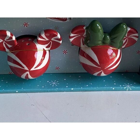 Disney Mickey And Minnie Mouse Christmas Peppermint Salt Pepper Shakers NEW - Picture 10 of 12